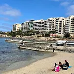 Simons Minutes Away From Balluta Bay And St Julians Apartment Sliema