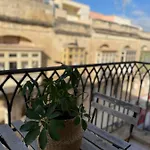 Simons Minutes Away From Balluta Bay And St Julians * Sliema
