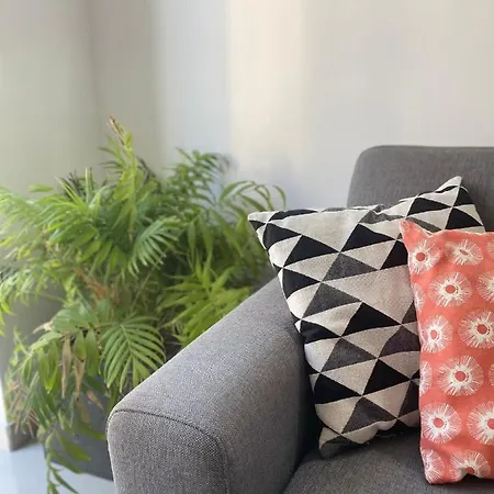 Simons Minutes Away From Balluta Bay And St Julians דירה