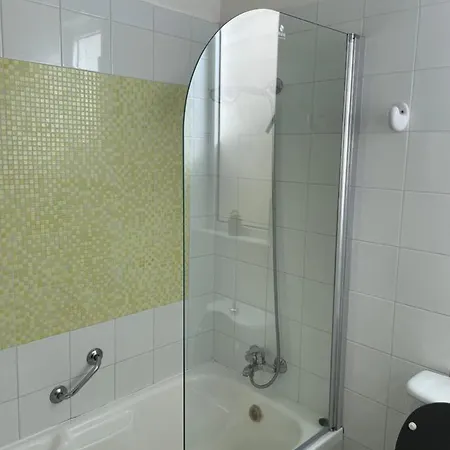 Simons Minutes Away From Balluta Bay And St Julians 公寓