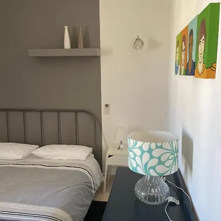 Simons Minutes Away From Balluta Bay And St Julians סליאמה