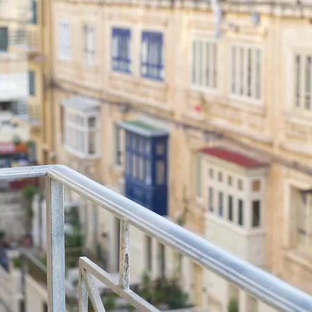 Simons Minutes Away From Balluta Bay And St Julians * Sliema