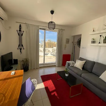 Simons Minutes Away From Balluta Bay And St Julians Apartman *
