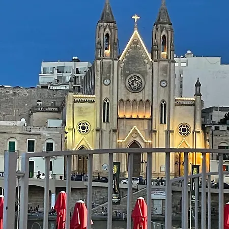 Simons Minutes Away From Balluta Bay And St Julians Lägenhet Sliema