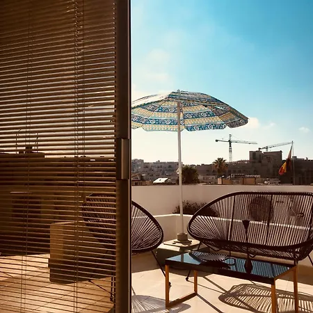 Simons Minutes Away From Balluta Bay And St Julians * Sliema