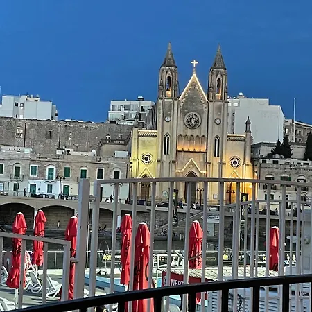 Simons Minutes Away From Balluta Bay And St Julians Apartment Sliema