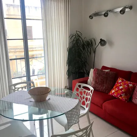 Simons Minutes Away From Balluta Bay And St Julians Apartman