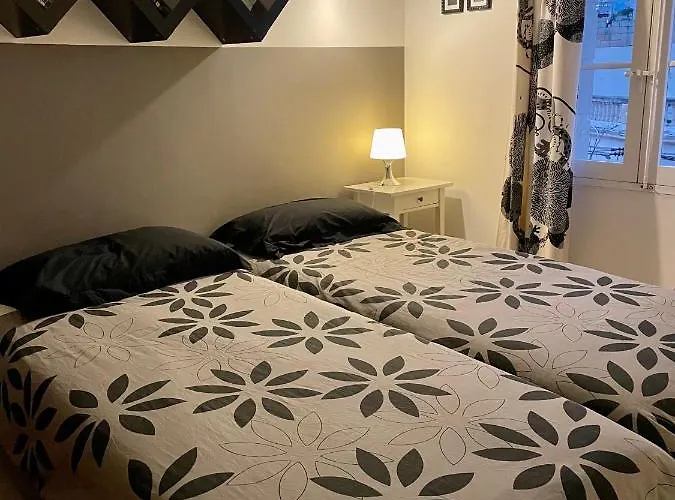 Simons Minutes Away From Balluta Bay And St Julians * 斯利马