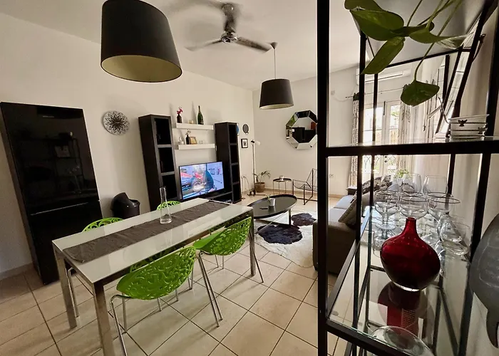 Simons Minutes Away From Balluta Bay And St Julians * 斯利马