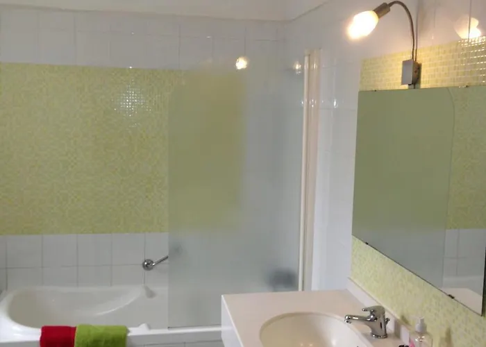 Simons Minutes Away From Balluta Bay And St Julians