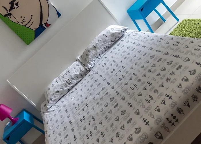 Simons Minutes Away From Balluta Bay And St Julians 斯利马