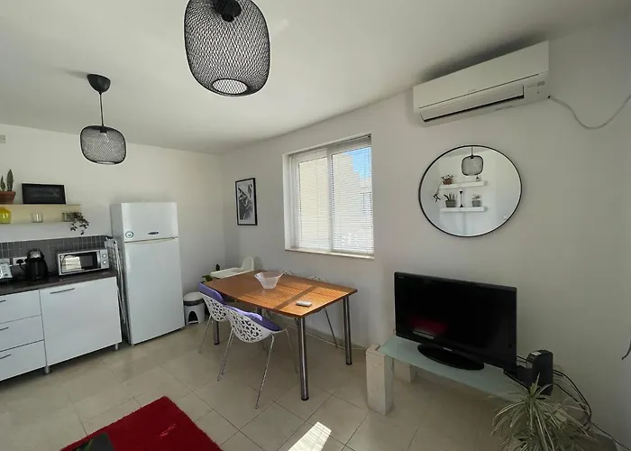 Simons Minutes Away From Balluta Bay And St Julians Sliema