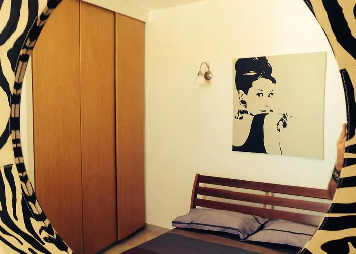 Simons Minutes Away From Balluta Bay And St Julians *