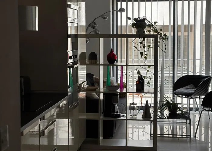 Simons Minutes Away From Balluta Bay And St Julians *