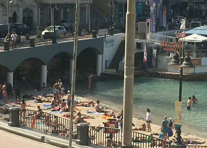 Simons Minutes Away From Balluta Bay And St Julians Sliema